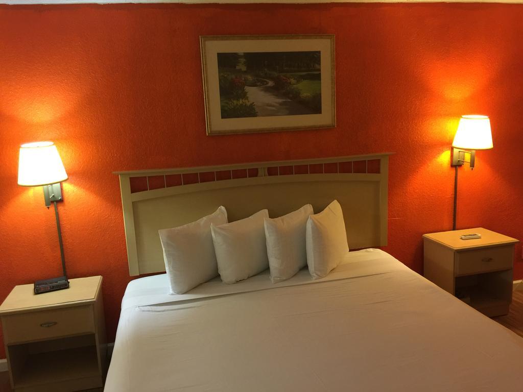 Country Hearth Inn- Kissimmee Extérieur photo