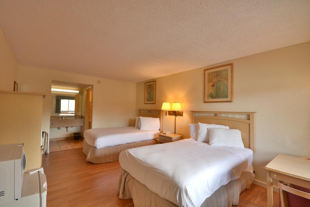 Country Hearth Inn- Kissimmee Extérieur photo