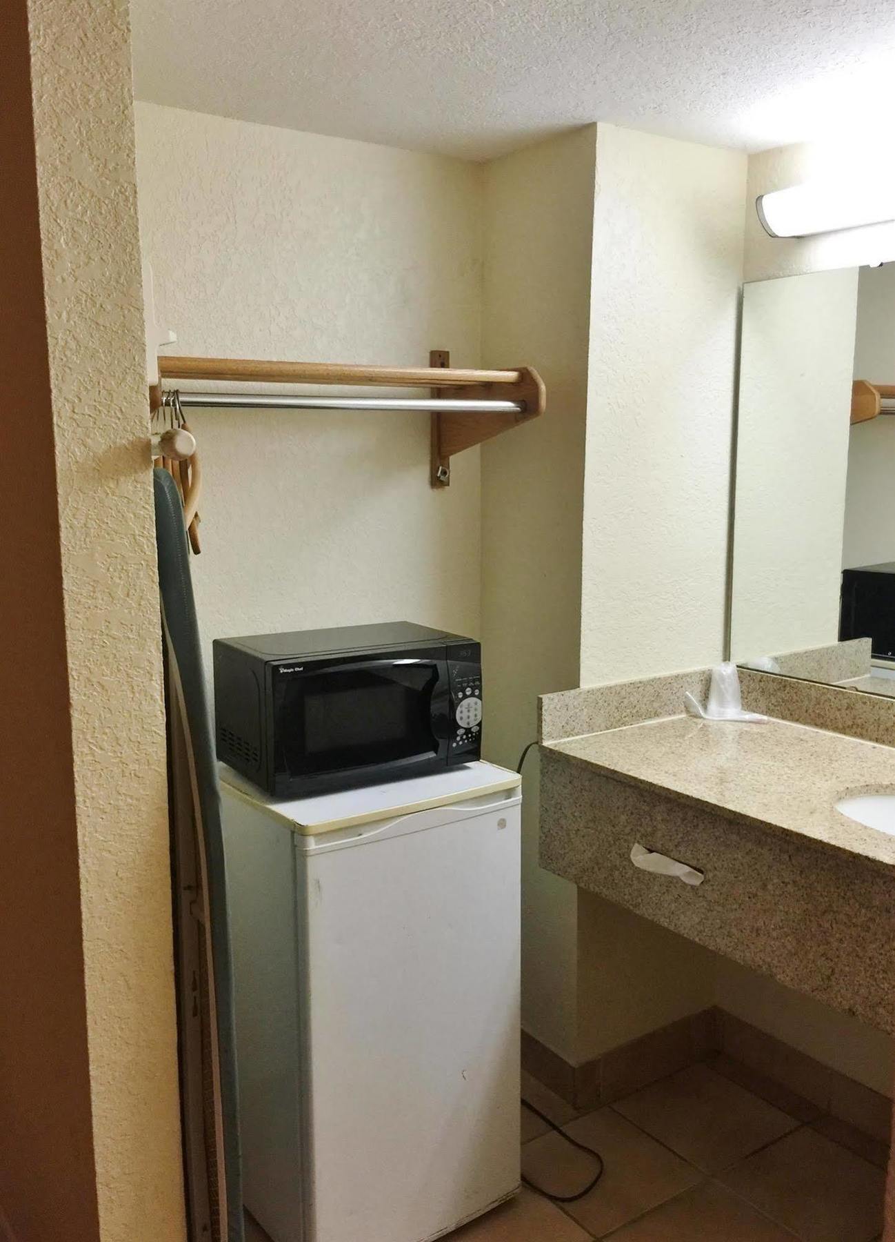 Country Hearth Inn- Kissimmee Extérieur photo