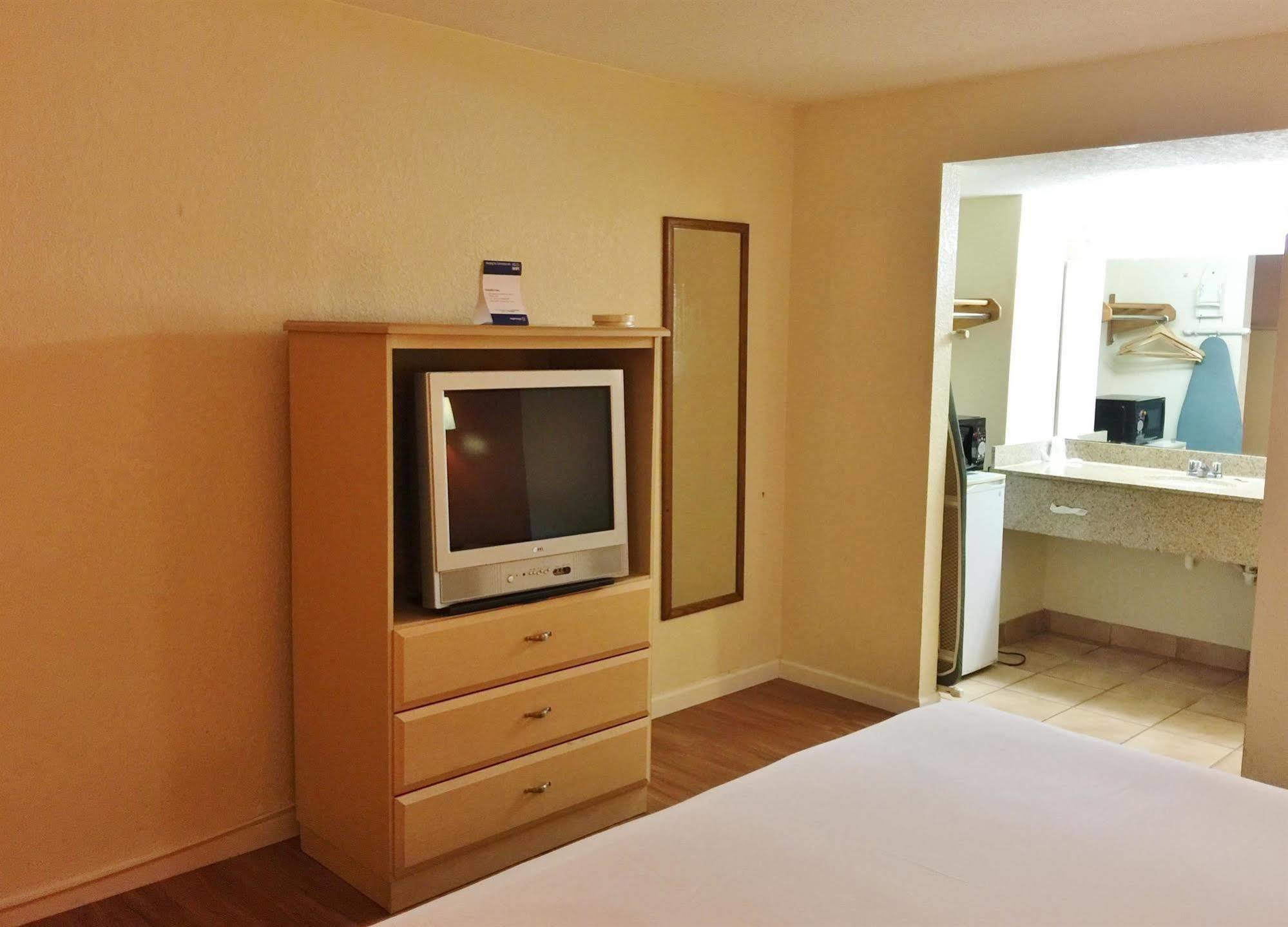 Country Hearth Inn- Kissimmee Extérieur photo