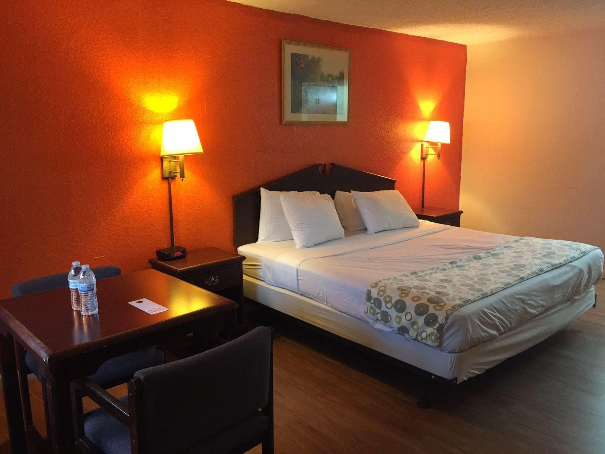 Country Hearth Inn- Kissimmee Extérieur photo